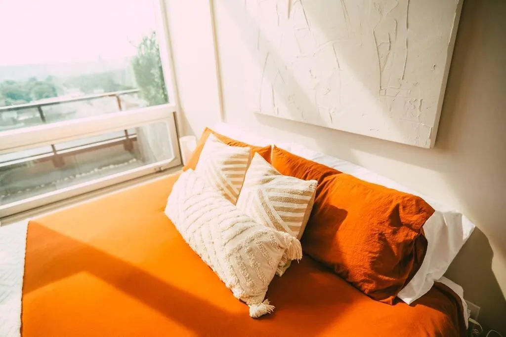 New - Luxury 2Br Penthouse Apt In Central Halifax