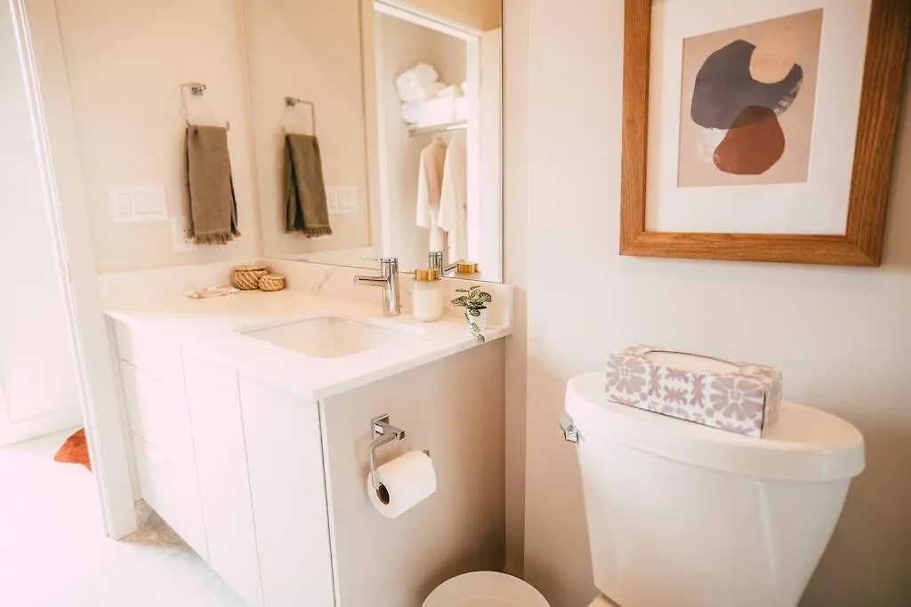 New - Luxury 2Br Penthouse Apt In Central Halifax Kanada